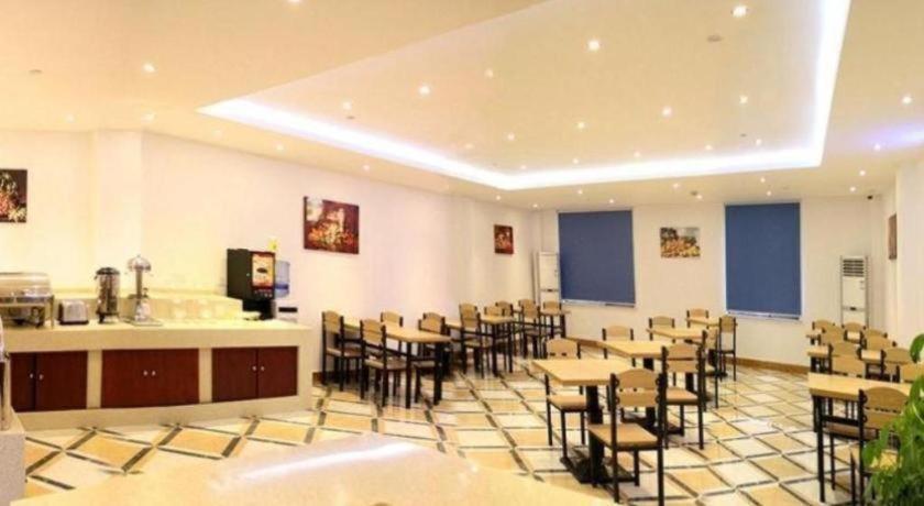 Greentree Inn Shanghai Kangqiao Industrial Zone Jinxiu Road Business Hotel 3* Shanghai