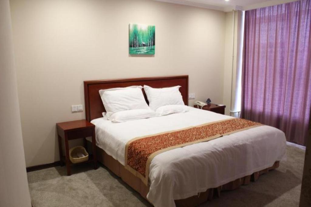 Greentree Inn Shanghai Kangqiao Industrial Zone Jinxiu Road Business Hotel Hotel 3*