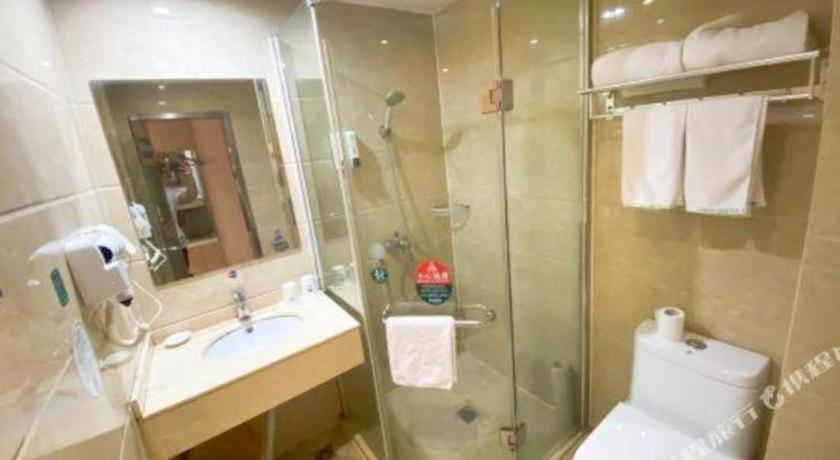 Hotel Greentree Inn Shanghai Kangqiao Industrial Zone Jinxiu Road Business Hotel 3*